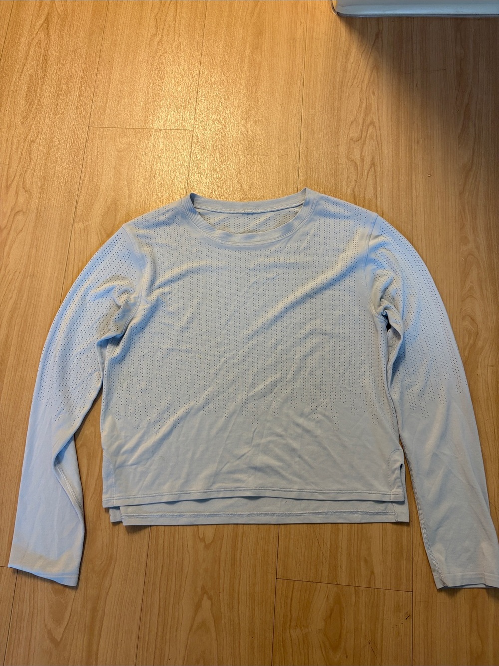 Women's Light Blue Crewneck Lightweight shirt